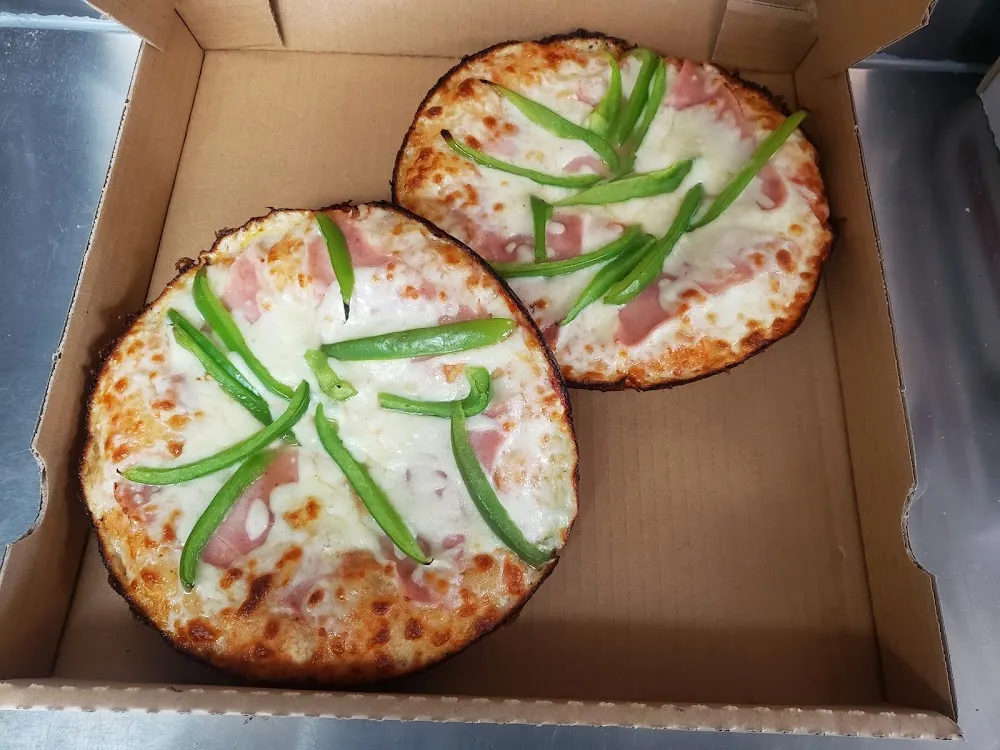 Pizza de Jamon Y Ají Pimientos